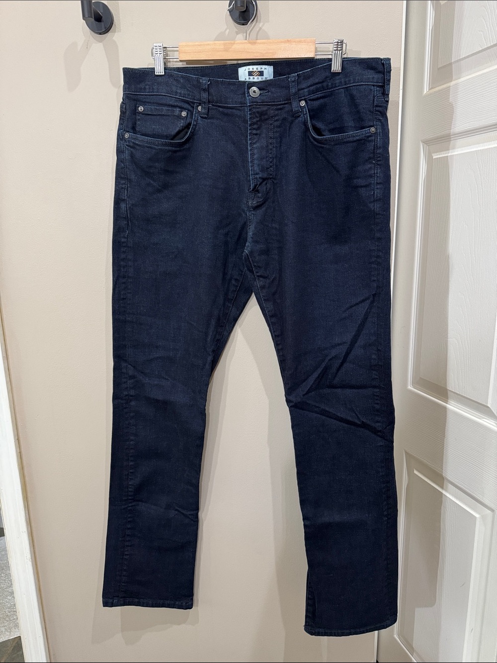 Joseph Abboud Men's Slim Straight Jeans